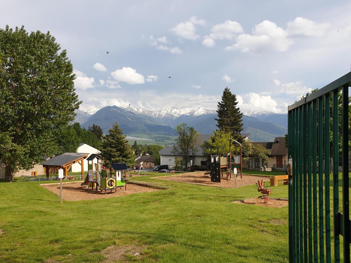 La Petite Chapelle Hotel Font-Romeu-Odeillo-Via Exterior foto