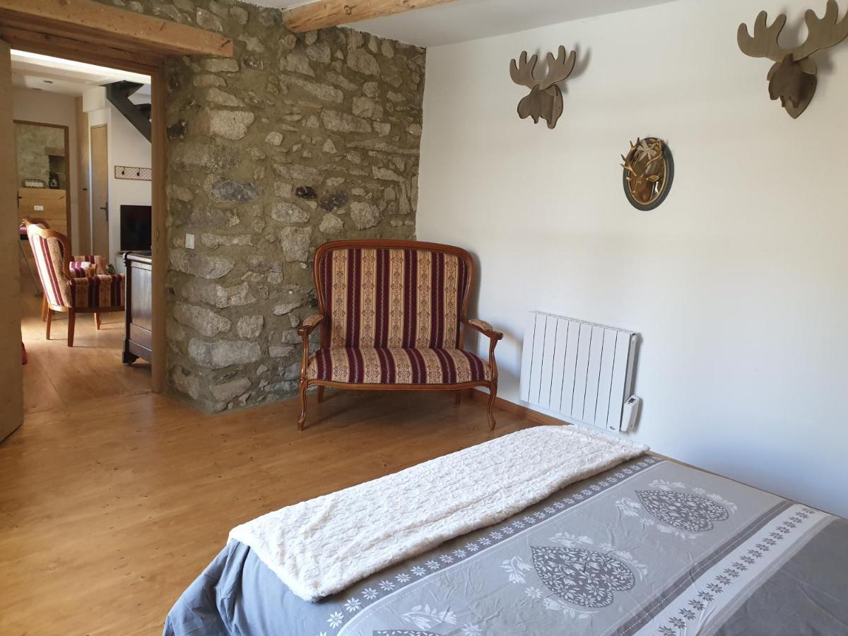 La Petite Chapelle Hotel Font-Romeu-Odeillo-Via Exterior foto