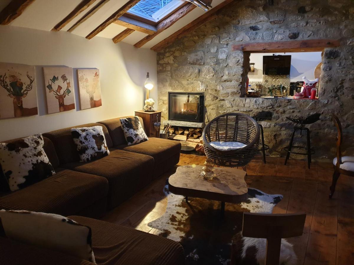 La Petite Chapelle Hotel Font-Romeu-Odeillo-Via Exterior foto